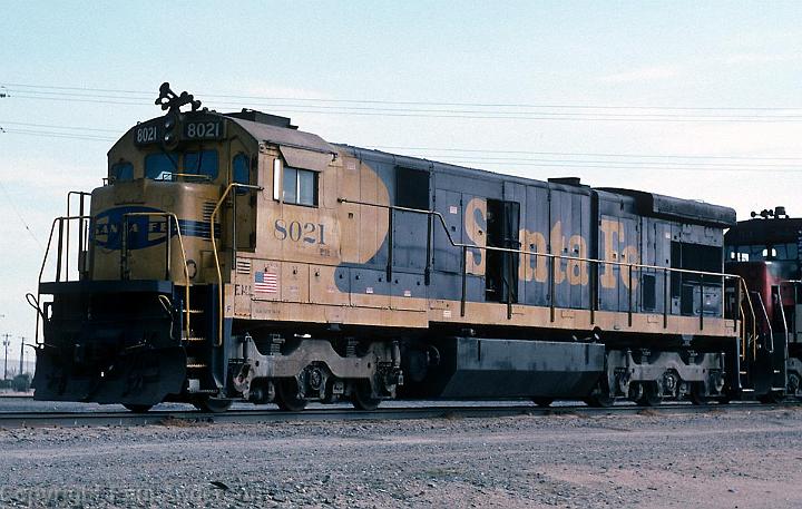 ATSF 8021 - C30-7.jpg